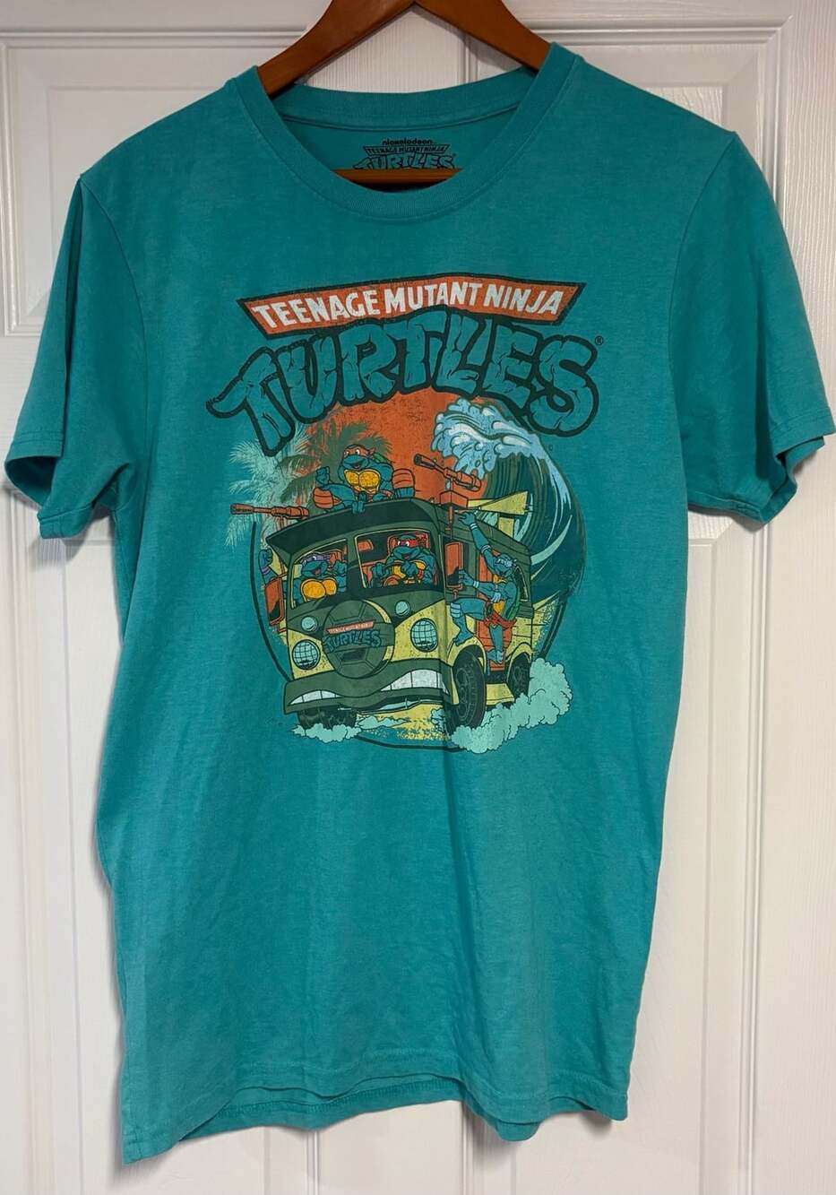 Nickelodeon Teenage Mutant Ninja Turtles Wave Graphic T-Shirt Medium M